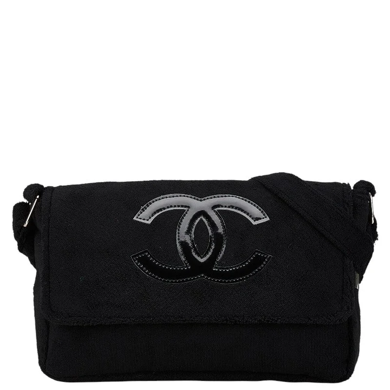 Bags For Free-Spirited And Artistic Styles Chanel Coco Mark Shoulder Bag Black Upgrade Your Look With Our Exclusive Bag Deals Bags For Free-Spirited And Artistic Styles Chanel Coco Mark Shoulder Bag Black Upgrade Your Look With Our Exclusive Bag Deals