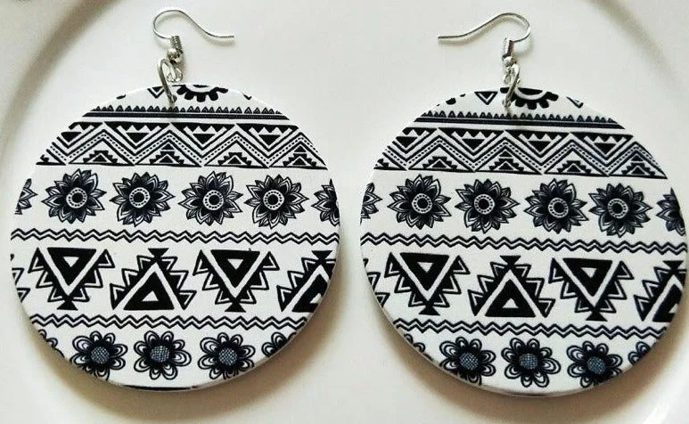 Unleash Your Fashion Geometric Circular Earrings (Black & White) Modern Handbags With Stylish Discounts Unleash Your Fashion Geometric Circular Earrings (Black & White) Modern Handbags With Stylish Discounts