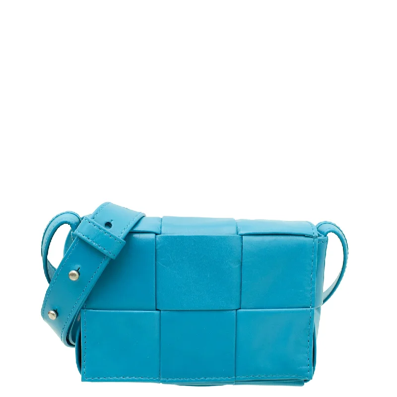 Trendy Bags Bottega Veneta Teal Intrecciato Paper Mini Cassette Bag Stylish And Durable Handbags At Great Value Trendy Bags Bottega Veneta Teal Intrecciato Paper Mini Cassette Bag Stylish And Durable Handbags At Great Value