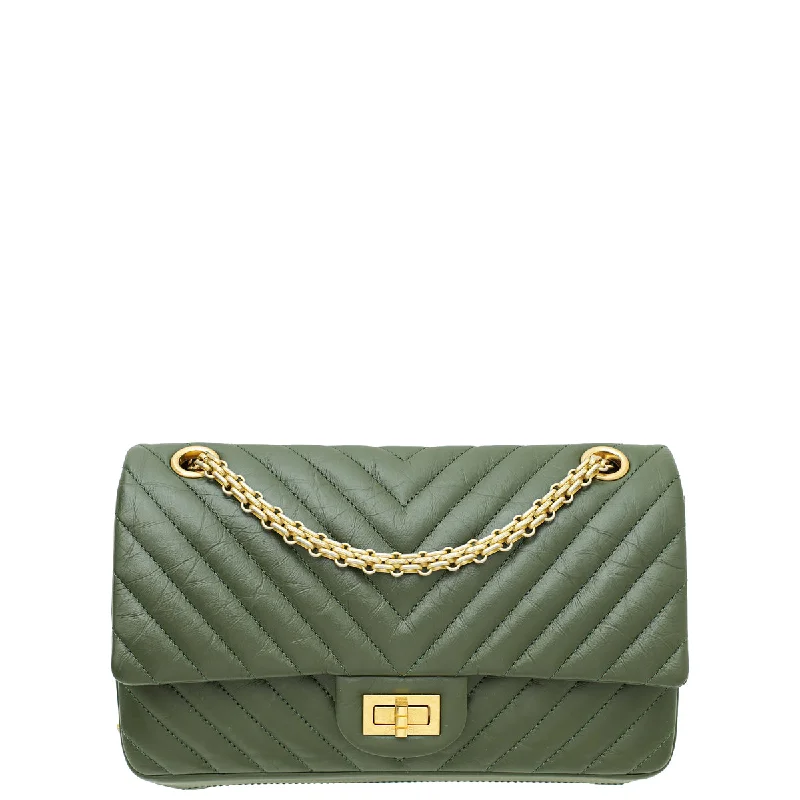 Quick Grab Deals Chanel Olive Green 2.55 Reissue Chevron Double Flap 225 Medium Bag Affordable Elegance, Grab Yours Quick Grab Deals Chanel Olive Green 2.55 Reissue Chevron Double Flap 225 Medium Bag Affordable Elegance, Grab Yours