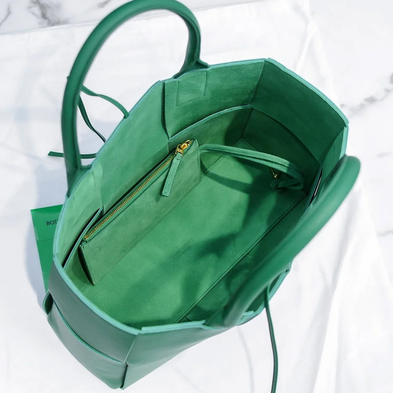 Seasonal Sale Bags Lawi - BOV Lady Bags - 154 Timeless Handbags Now At Special Discounts Seasonal Sale Bags Lawi - BOV Lady Bags - 154 Timeless Handbags Now At Special Discounts