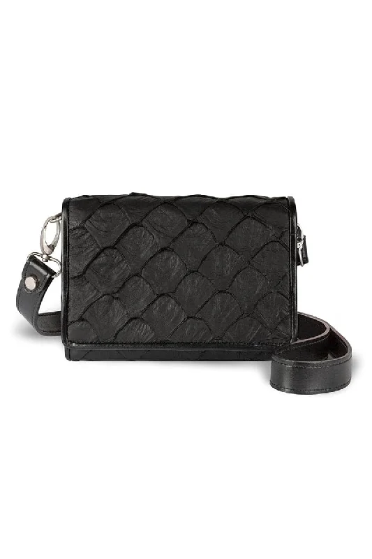 Lightweight Bags For Senior Travelers LOLA BLACK CROSSBODY BAG Designer-Inspired Bags, Best Prices Lightweight Bags For Senior Travelers LOLA BLACK CROSSBODY BAG Designer-Inspired Bags, Best Prices
