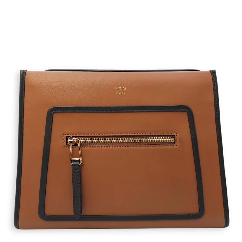 Bag For Luxury Lovers Runaway Tote Small 29x22x12cm Brown Shoulder Bag in Calfskin, 2-Tone hardware Limited-Time Sale On Trendy Handbags – Don't Miss Out Bag For Luxury Lovers Runaway Tote Small 29x22x12cm Brown Shoulder Bag in Calfskin, 2-Tone hardware Limited-Time Sale On Trendy Handbags – Don't Miss Out