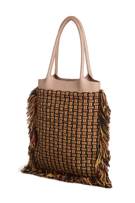 Tote Bag in Nude Nappa Leather with Macrame Carry Elegance For Less – Best Bag Deals Here Tote Bag in Nude Nappa Leather with Macrame Carry Elegance For Less – Best Bag Deals Here