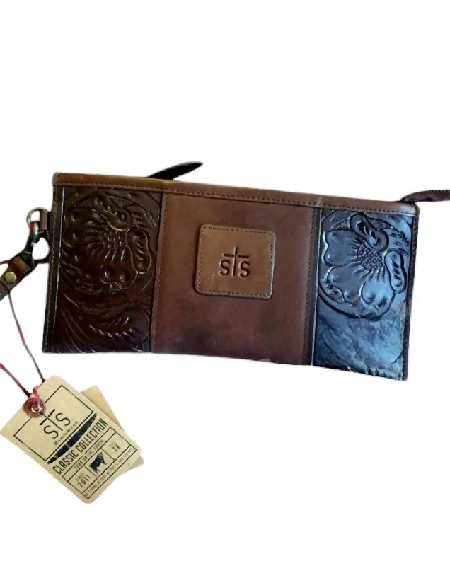 Women's Westward Clutch In Dark Brown Don't Miss Out – Handbag Discounts
