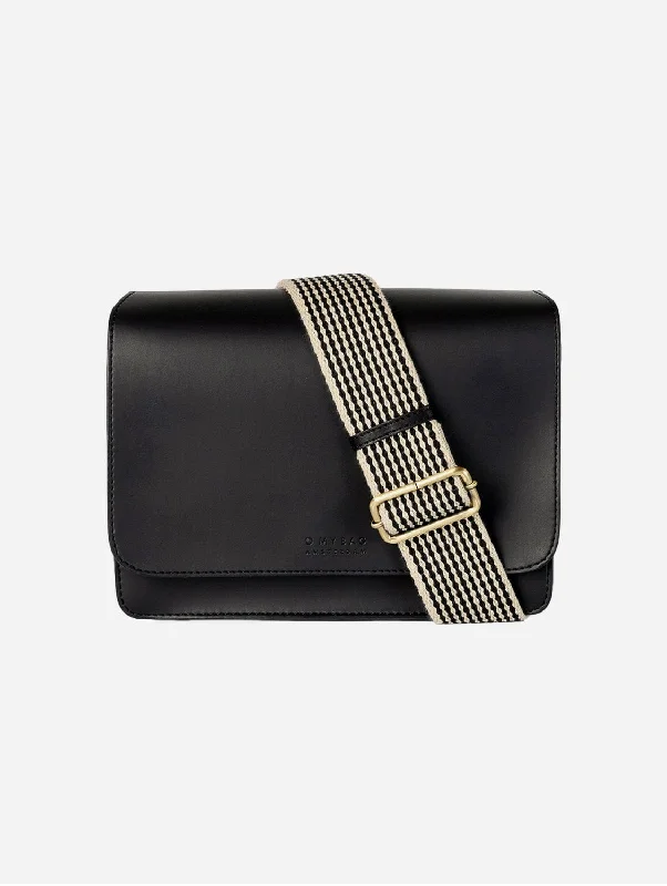 Audrey Apple Leather Vegan Crossbody | Black Fashionable Crossbody Bags At Special Offers Audrey Apple Leather Vegan Crossbody | Black Fashionable Crossbody Bags At Special Offers