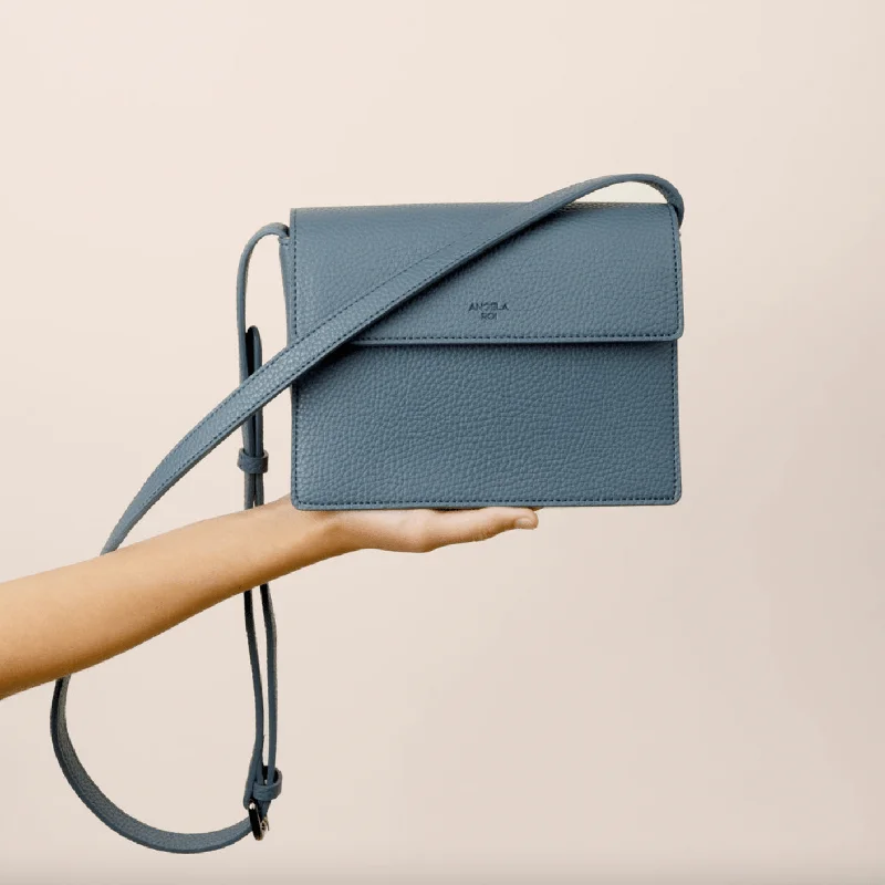 Hamilton Classic Mini Signet Handbag Deals You'll Love