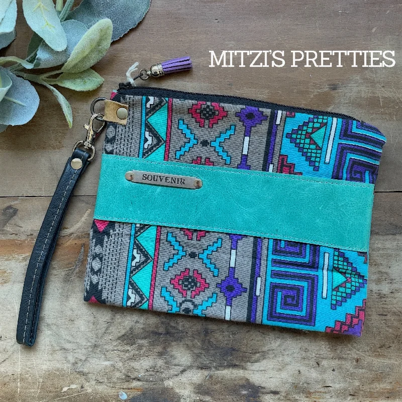 SHIPS TODAY Aztec Wristlet w/ Genuine Leather Limited-Stock Handbag Sale For A Stylish Look SHIPS TODAY Aztec Wristlet w/ Genuine Leather Limited-Stock Handbag Sale For A Stylish Look