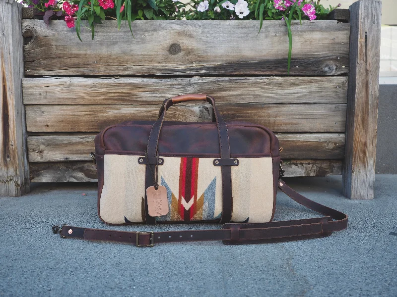 20" Weekender Duffle in Urban Brown Phoenix/Pendleton® Wool Huge Handbag Markdowns – Update Your Collection Now 20" Weekender Duffle in Urban Brown Phoenix/Pendleton® Wool Huge Handbag Markdowns – Update Your Collection Now