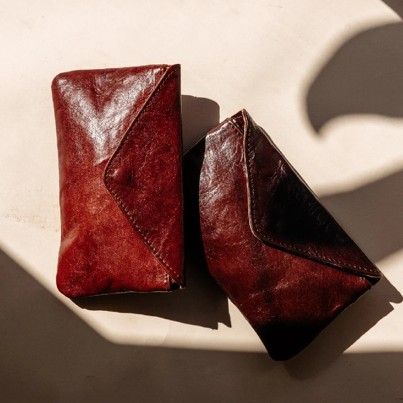 Dubb Pouch The Perfect Bag Sale For A Seasonal Refresh