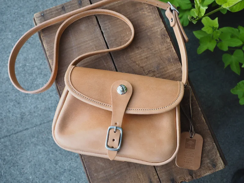 English Shoulder Bag Upgrade Your Look With Fashionable Bags